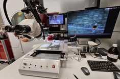 System do montażu struktur półprzewodnikowych