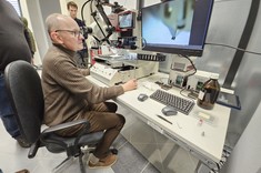 System do montażu struktur półprzewodnikowych