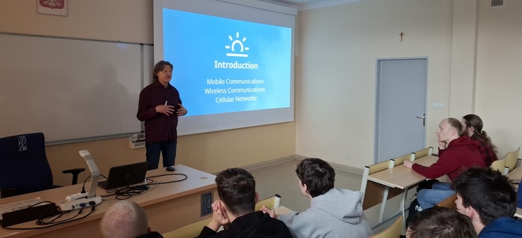 Dr Vital Yatskevitch w trakcie wykładu