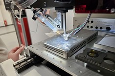 System do montażu struktur półprzewodnikowych