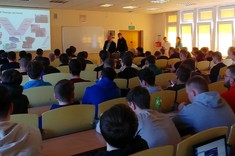 Studenci WEiI podczas wykładu