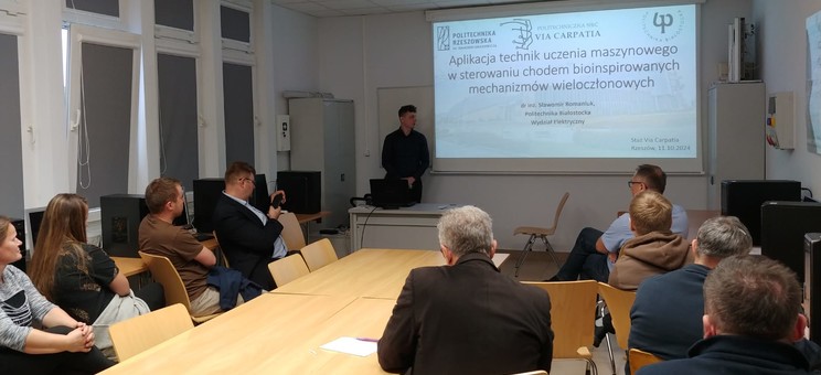 Pracownicy Katedry Elektrotechniki i Podstaw Informatyki podczas seminarium.