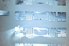 System do montażu struktur półprzewodnikowych