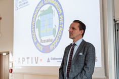 Występienie Dziekana WEiI prof. R. Zajdla,