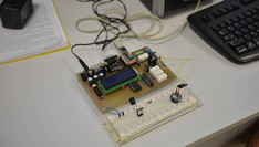 Komputerowy system do pomiaru procesu ładowania oraz rozładowywania superkondensatorów,