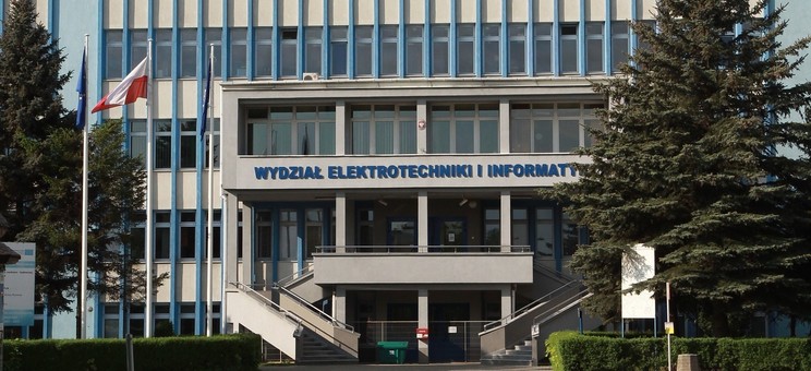 Budynek Wydziału Elektrotechniki i Informatyki - widok od ul. W. Pola  