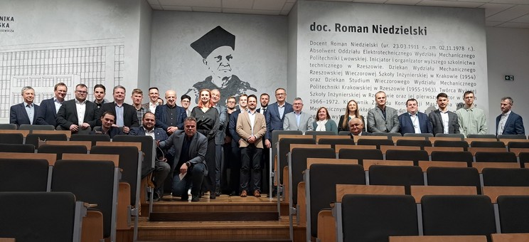 Uczestnicy konferencji w auli Wydziału Elektrotechniki i Informatyki,