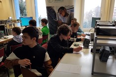 Uczniowie podczas zajęć