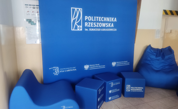 Nowe meble wypoczynkowe dla studentów WEiI dzięki projektowi Via Carpatia